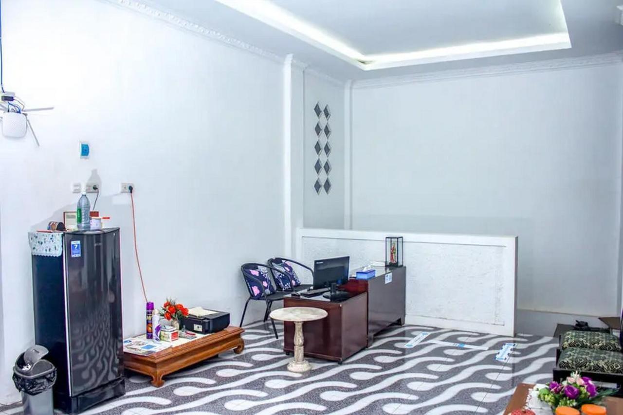 Samar Wulu Guest House Syariah RedPartner Ketapang  Bagian luar foto